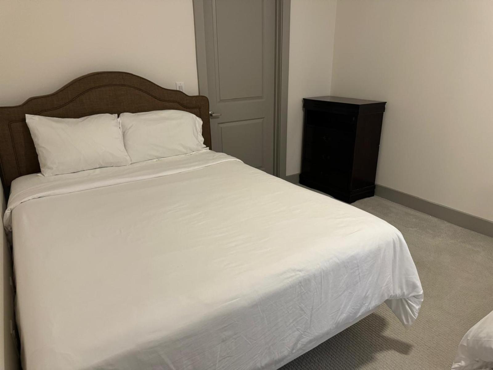 Resort-Style Apartments Near The Galleria Houston Esterno foto