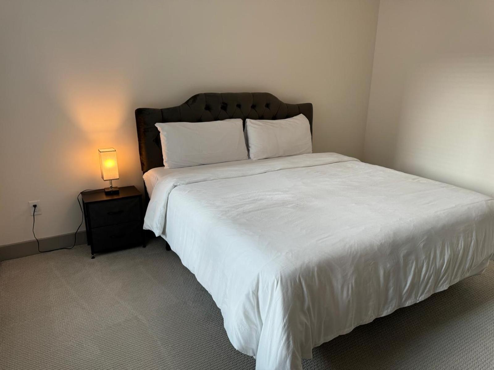 Resort-Style Apartments Near The Galleria Houston Esterno foto
